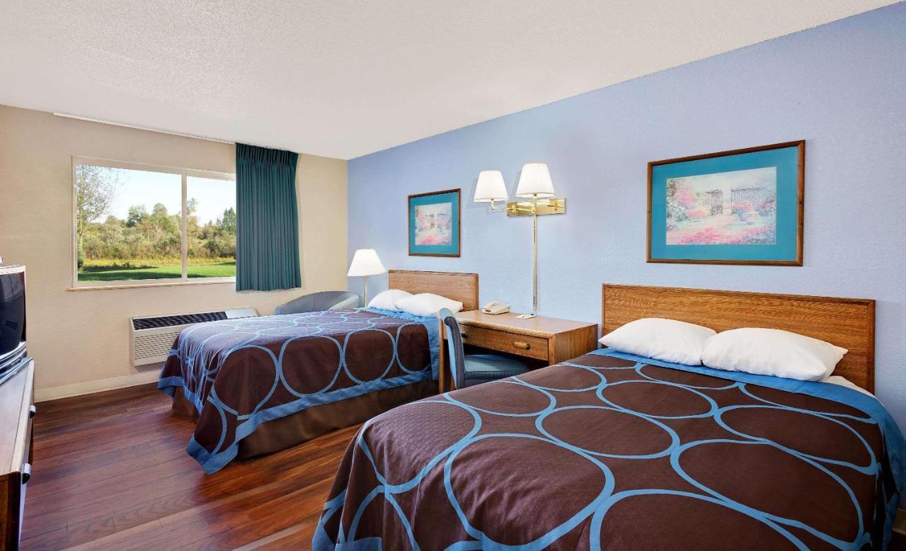 Super 8 By Wyndham Newburgh/West Point Stewart Intl Airport Motel Exterior foto